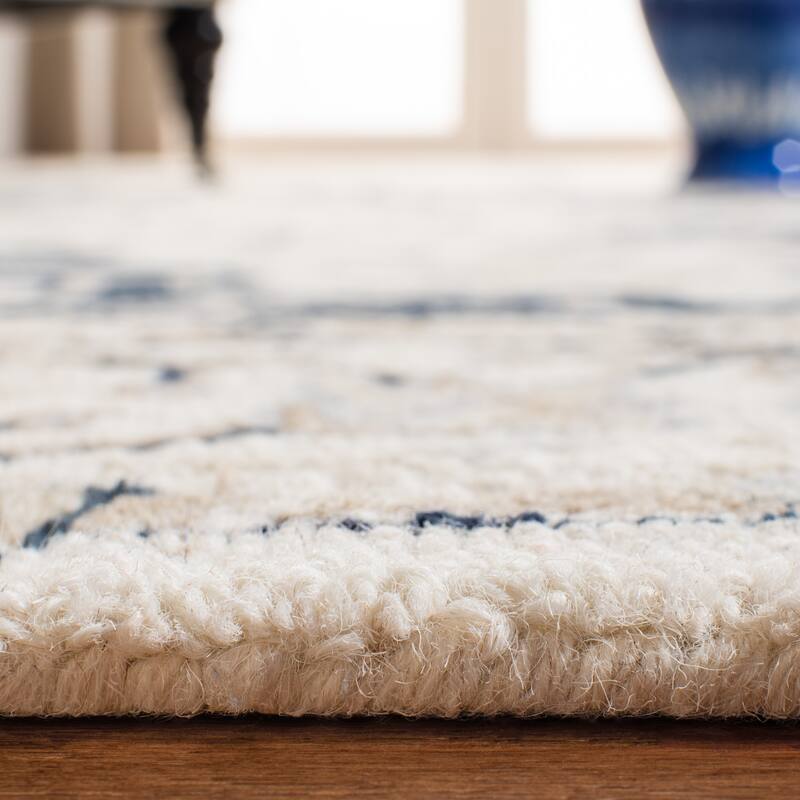 SAFAVIEH Handmade Micro-Loop Dashurie Transitional Medallion Wool Rug-