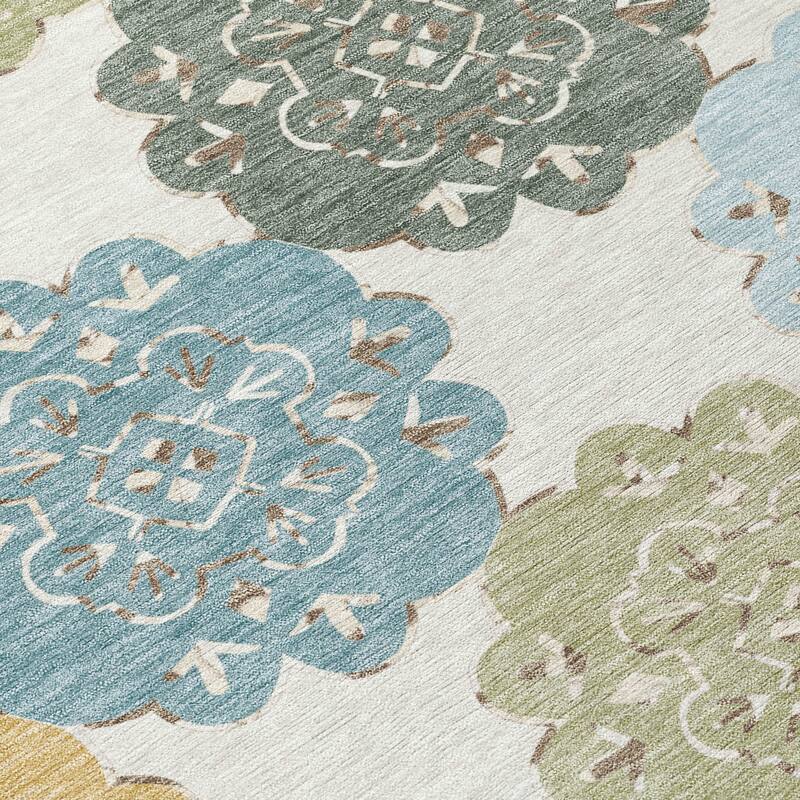 Machine Washable Indoor/ Outdoor Global Motif Chantille Rug