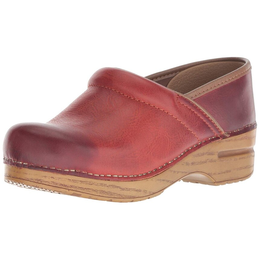 crocs vs dansko