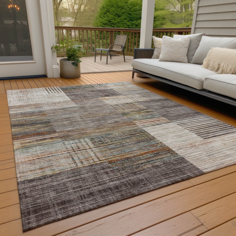 Machine Washable Indoor/Outdoor Contemporary Geo Chantille Rug