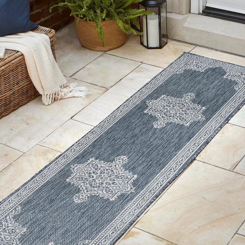 JONATHAN Y Casual Medallion Indoor/Outdoor Area Rug