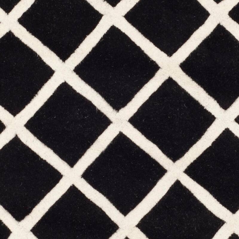 SAFAVIEH Handmade Chatham Retha Modern Moroccan Wool Rug