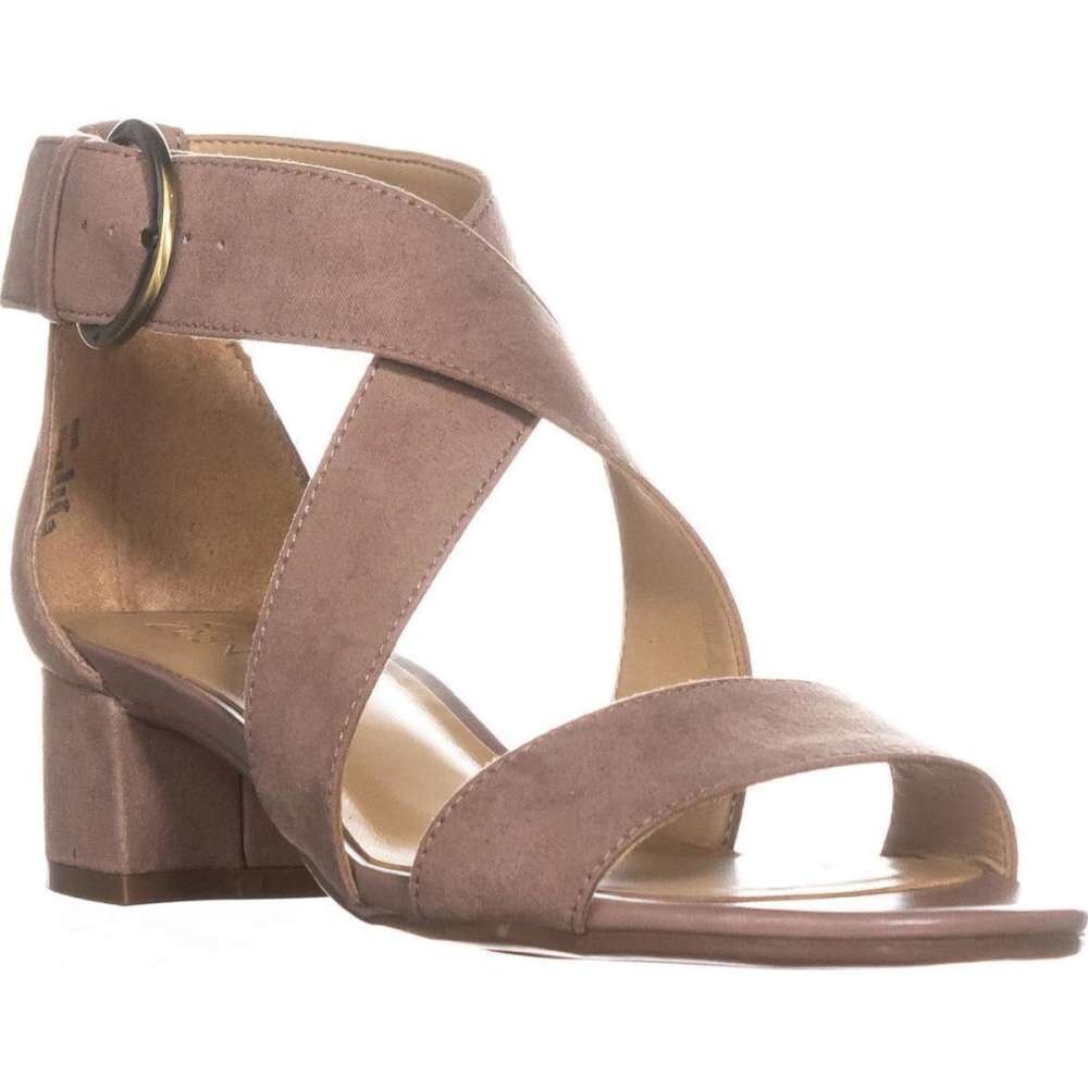 naturalizer strappy sandals