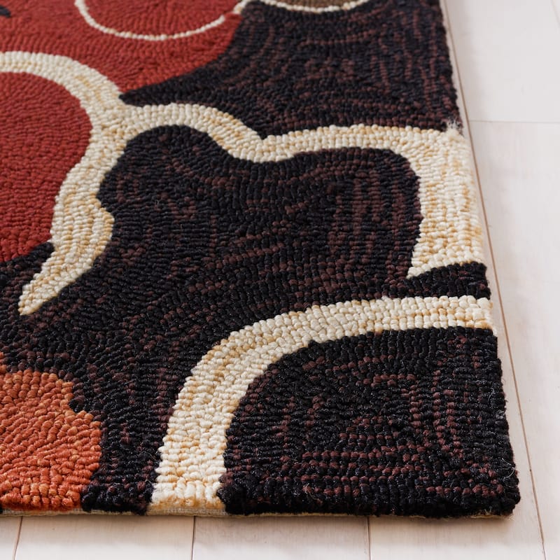 SAFAVIEH Handmade Four Seasons Teruyo Floral Rug