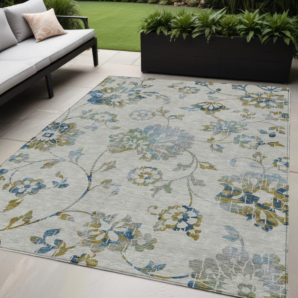 HomeRoots Floral Transitional Rectangle Outdoor Rug