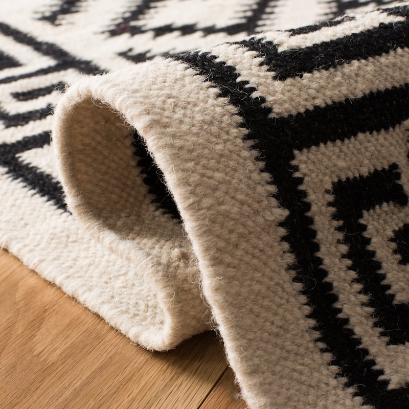 SAFAVIEH Handmade Flatweave Dhurries Adrienn Modern Moroccan Wool Rug