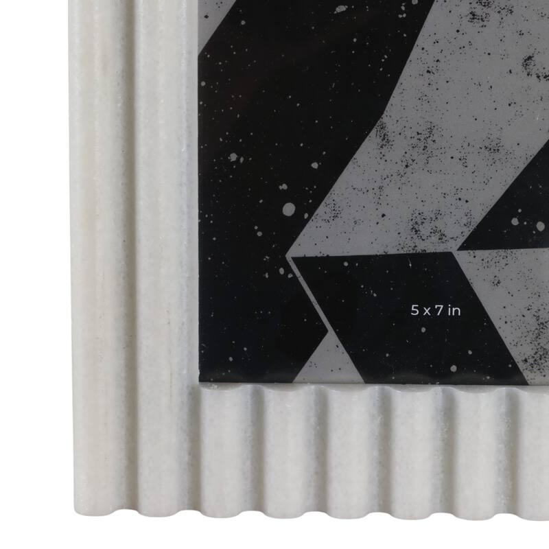 Resin Photo Frame Ribbed Wavy Edge Design Modern Decorative Style