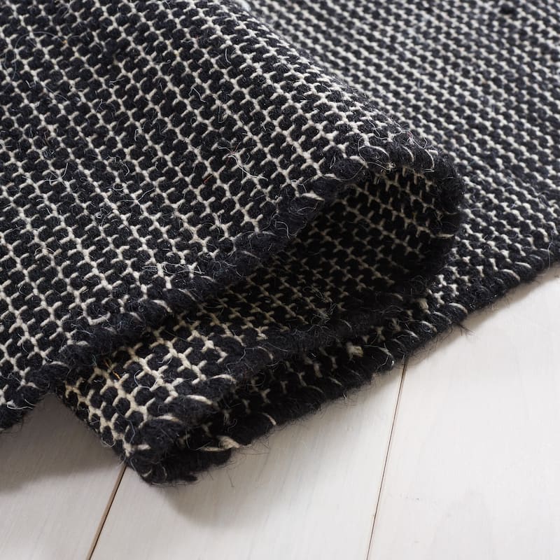 SAFAVIEH Handmade Kenya Nazira Southwestern Wool Rug