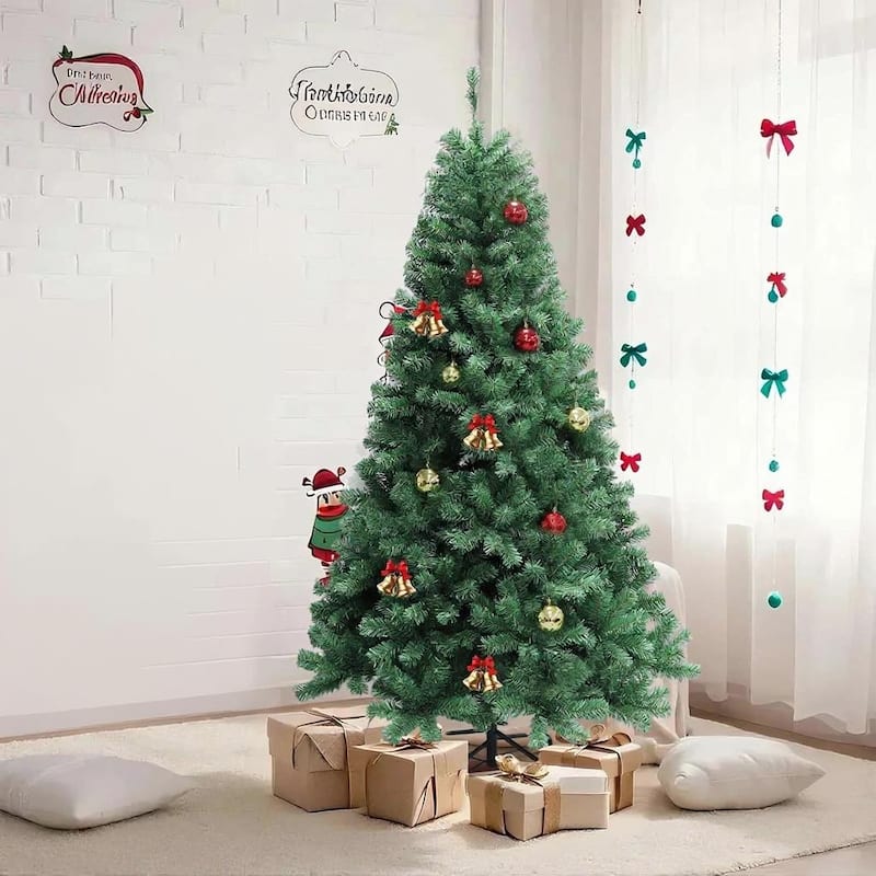 Artificial Christmas Tree, Hinged Artificial Pine, with Remote Control and Lights - 6 Foot