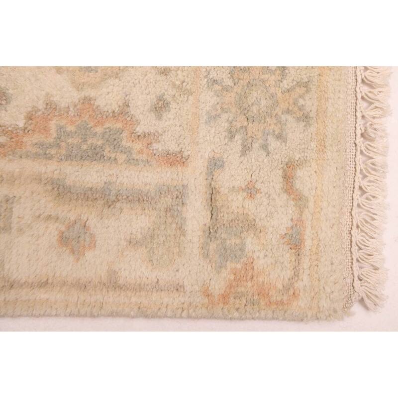 ECARPETGALLERY Hand-knotted Royal Oushak Ivory Wool Rug - 2'7 x 9'11