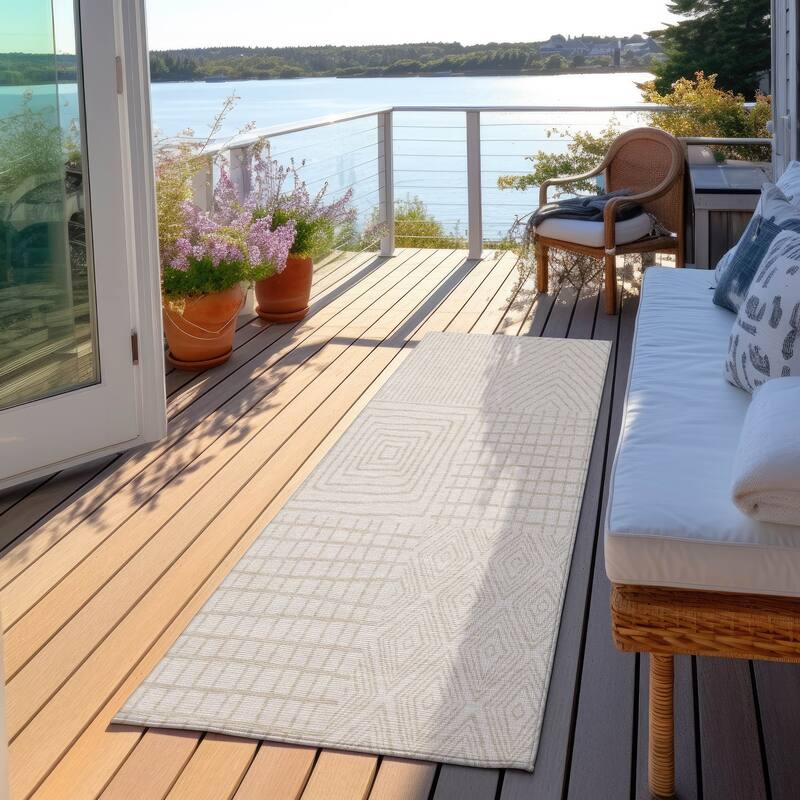 Machine Washable Indoor/ Outdoor Geo Patchwork Chantille Rug