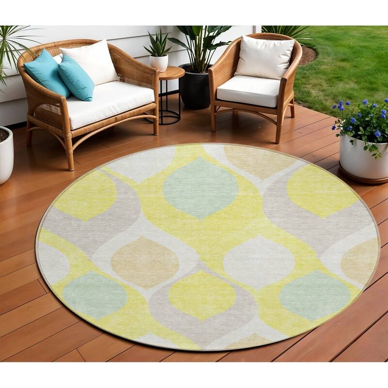 HomeRoots Ogee Transitional Rectangle Outdoor Rug - 8' Round