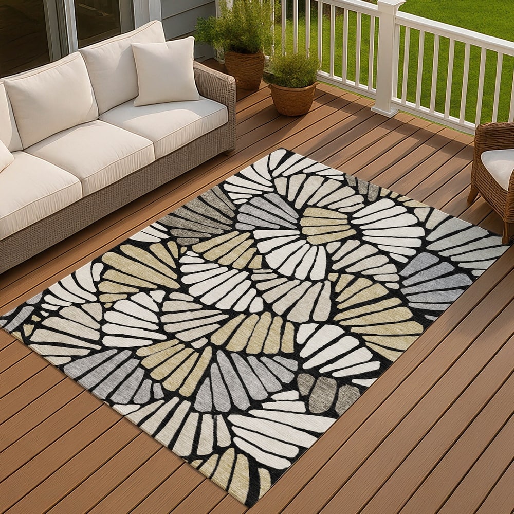 Machine Washable Indoor/ Outdoor Floral Modern Chantille Rug
