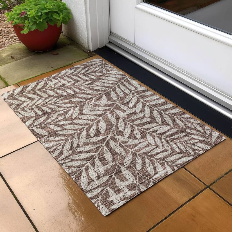 Machine Washable Indoor/ Outdoor Chantille Palm Rug - Brown - 1'8" x 2'6"