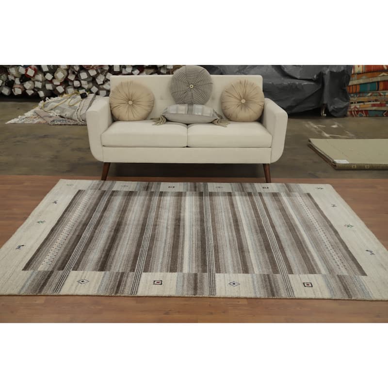 Hand Knotted Oriental 100% Wool Carpet Tribal Animal Pictorial Beige & Ivories Gabbeh Area Rug - 7' 8'' X 5' 4''