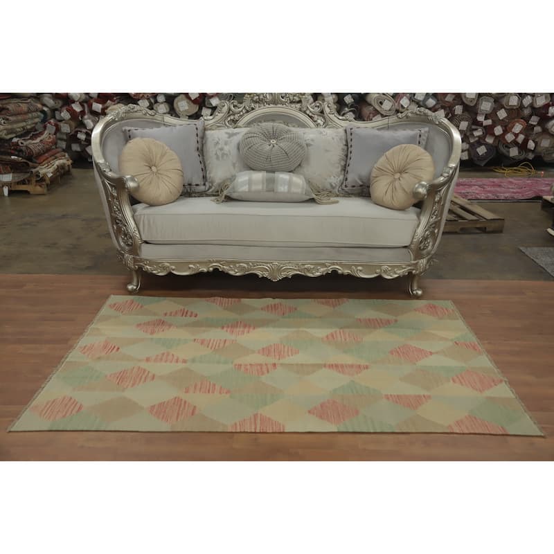 Hand Woven Southwestern Wool Multi-Colored Geometric Area Rug - 6' 4'' X 4' 0''
