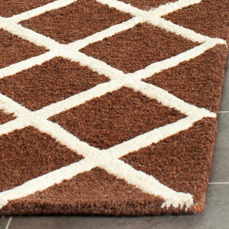 SAFAVIEH, Handmade Cambridge Siire Moroccan Trellis Wool Rug