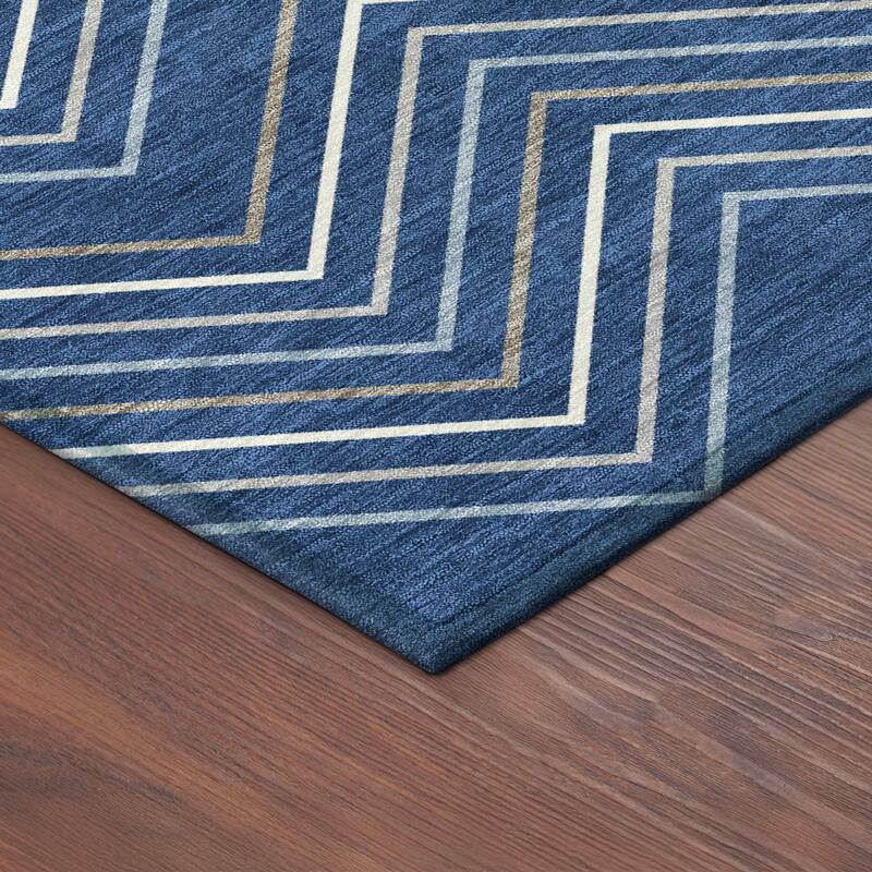 Machine Washable Indoor/ Outdoor Modern Chevron Chantille Rug