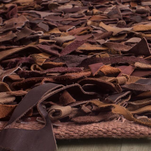 SAFAVIEH Handmade Leather Shag Carlijn Modern Decorative Rug - 2'3" x 4' - Saddle