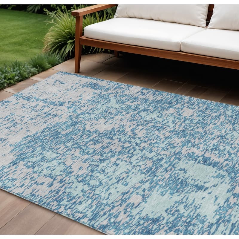 HomeRoots Abstract Transitional Rectangle Outdoor Rug - 8' X 10'