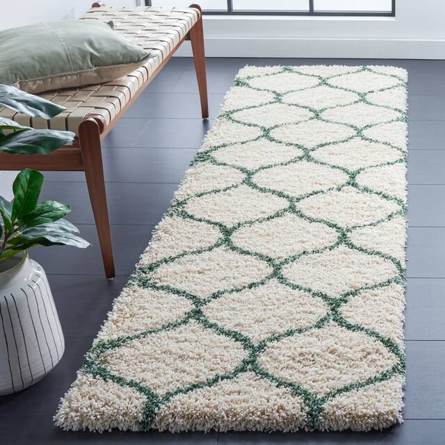 SAFAVIEH Hudson Shag Ogee Trellis 2-inch Thick Area Rug - 2'3" x 8' Runner - Ivory/Green