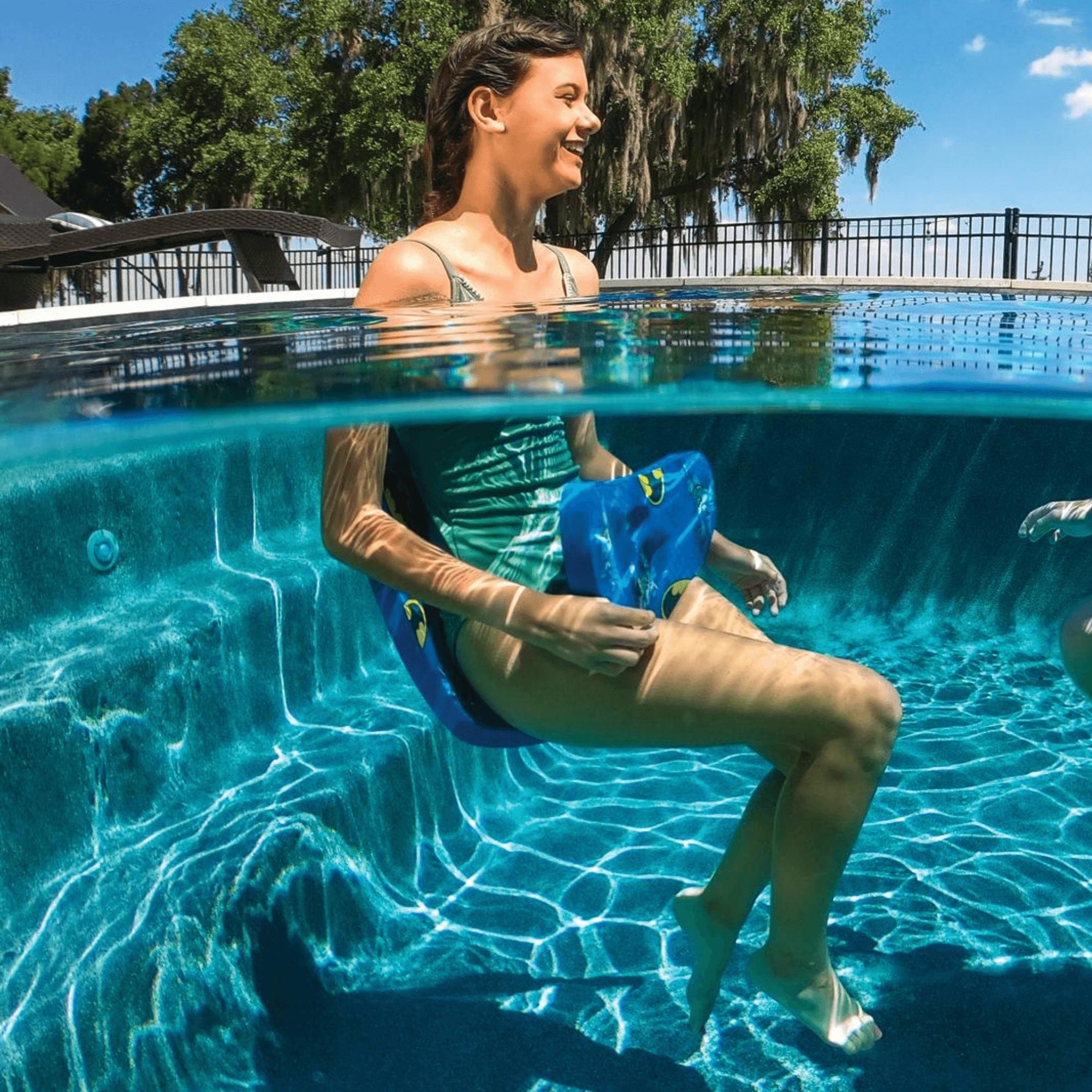 Medallion discount pool float