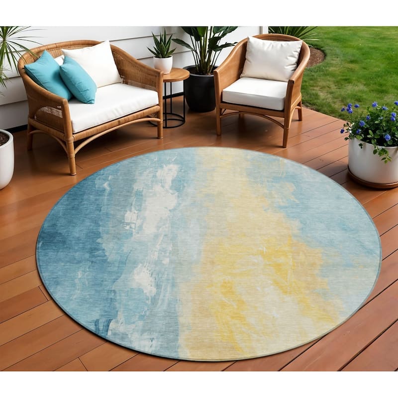 HomeRoots Abstract Transitional Rectangle Outdoor Rug - 8' Round