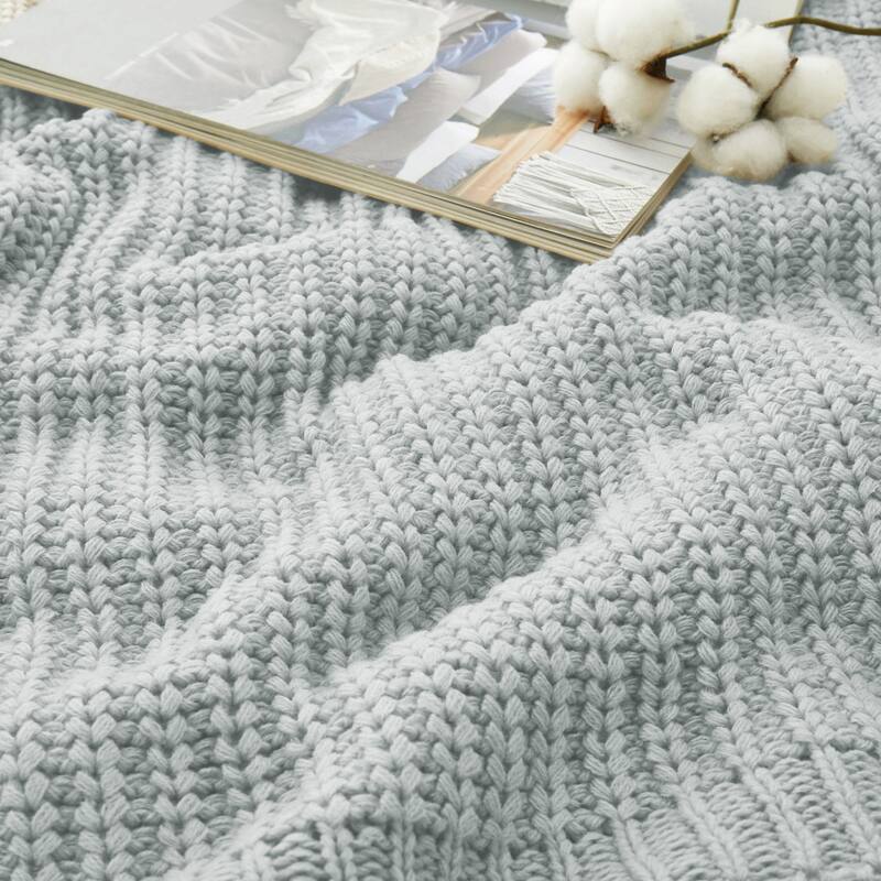 50"x60" Ultra Plush Chunky Knit Throw Blanket Textured Comfort Woven Blanket
