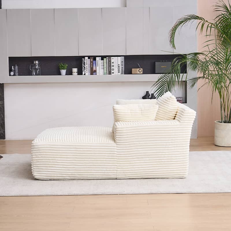 Versatile Oversized Chaise Longue Chair for Relaxing and Sleeping