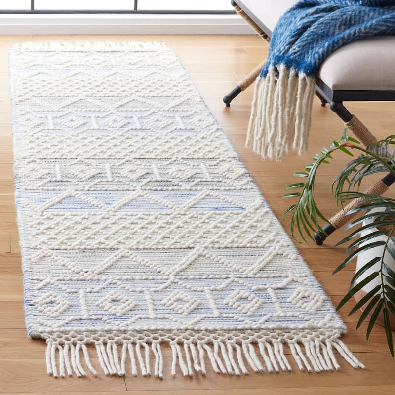 SAFAVIEH Handmade Natura Tobea Fringe Wool Rug - 2'3" x 8' Runner - Ivory/Light Blue