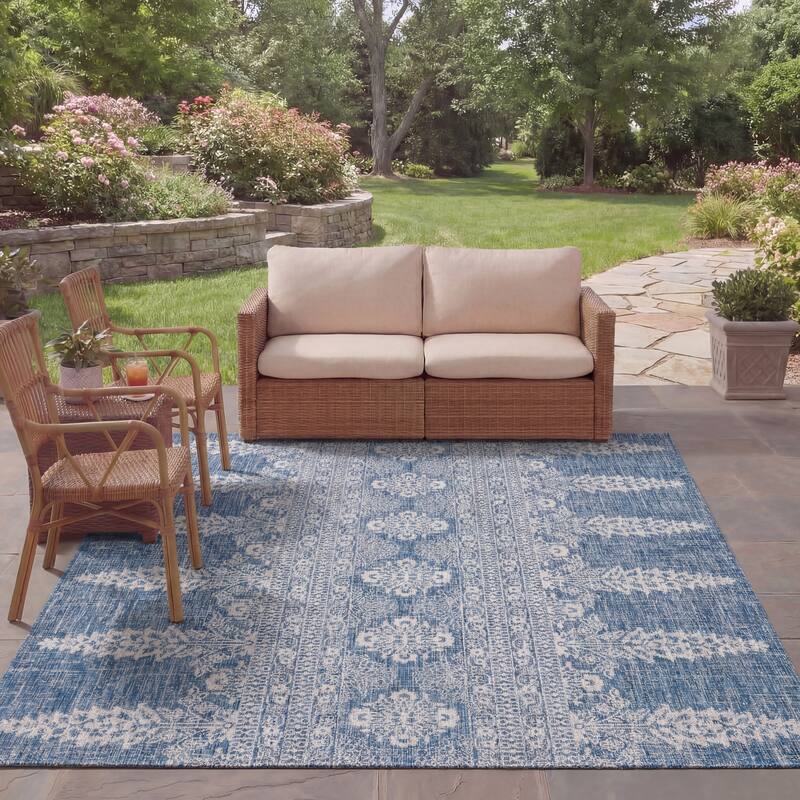 SAFAVIEH Courtyard Mami Transitional Rug
