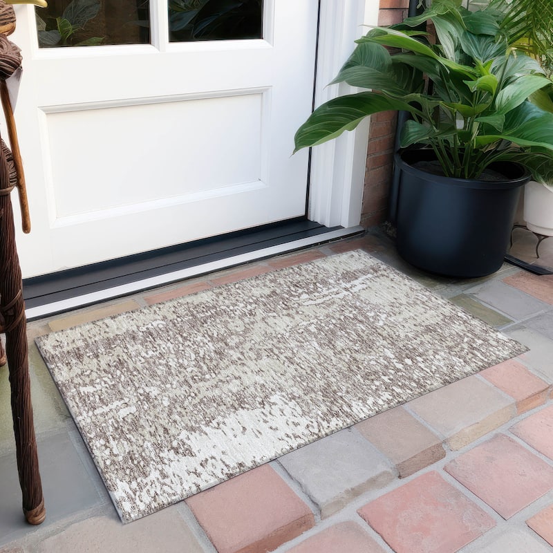 Machine Washable Indoor/ Outdoor Modern Abstract Chantille Rug - Taupe - 1'8" x 2'6"