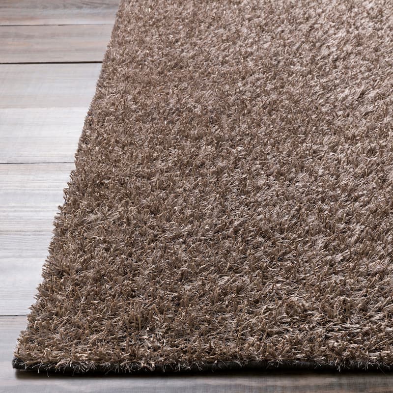 Hand-woven Raz Soft Plush Shag Area Rug (5' x 8')