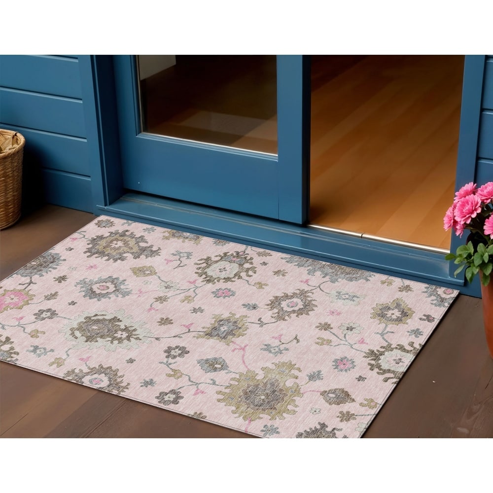 HomeRoots Floral Traditional Rectangle Outdoor Rug