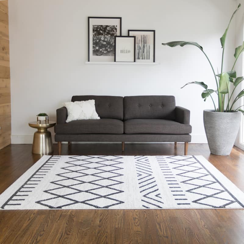 Carson Carrington Salsaker Geometric Area Rug - 5'3" x 7' - Off-White - Rectangle