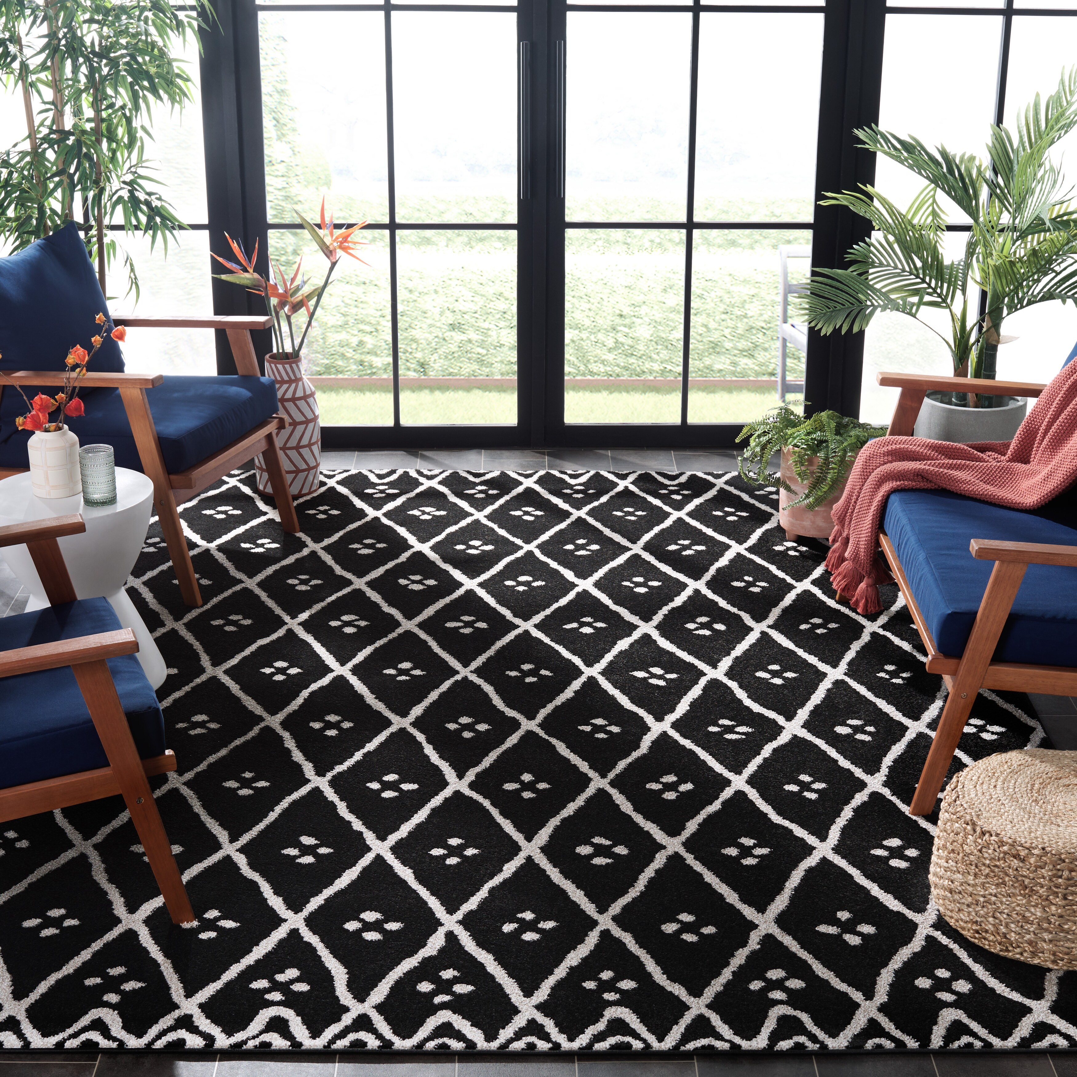 SAFAVIEH Amherst Orlaith Contemporary Rug