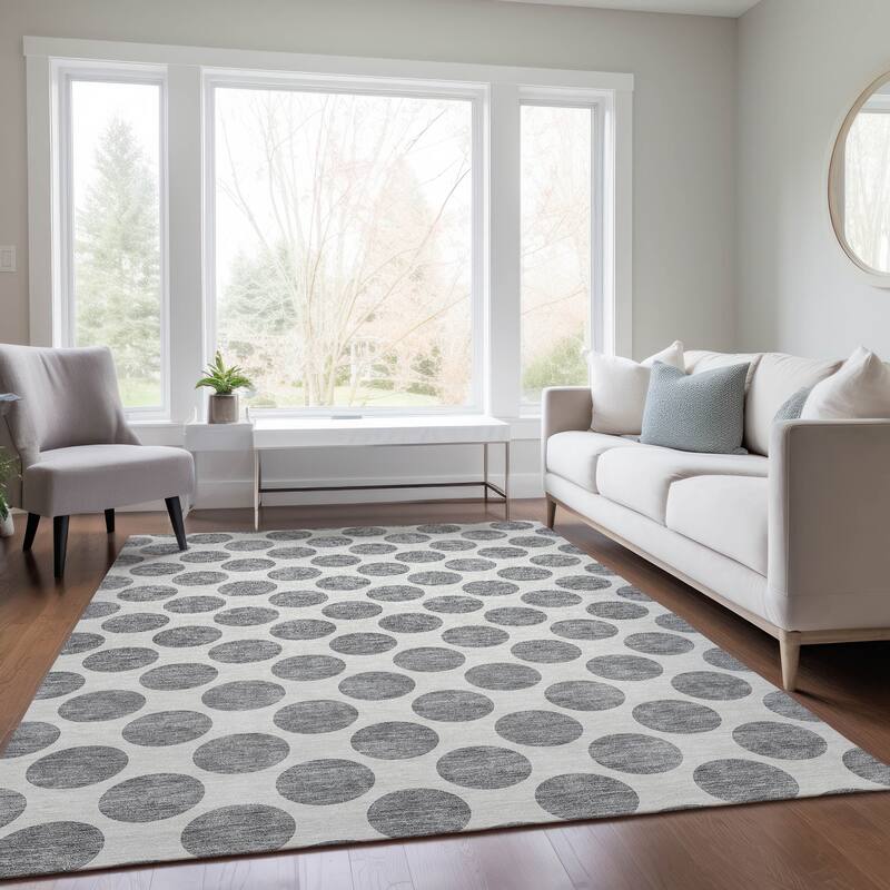 Machine Washable Indoor/ Outdoor Polka Dots Chantille Rug
