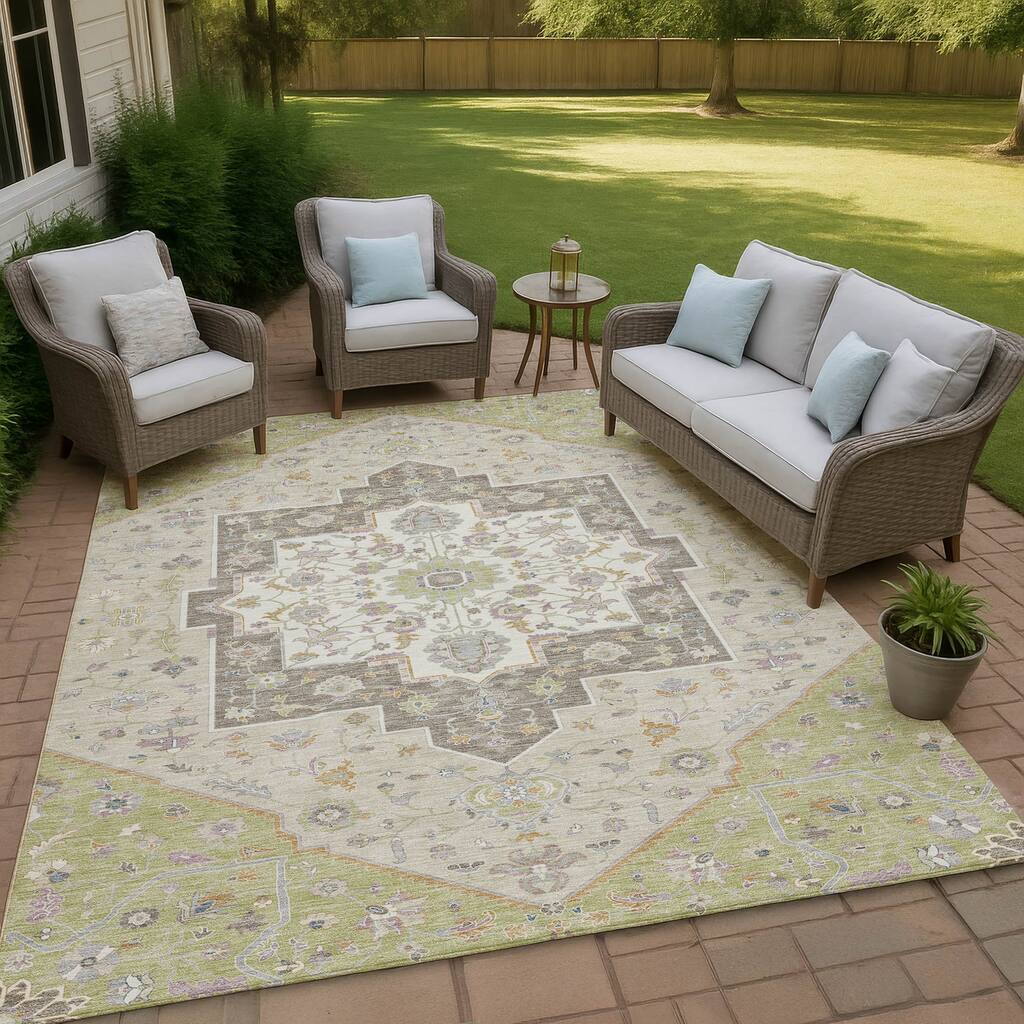 Machine Washable Indoor/ Outdoor Traditional Kolkata Chantille Rug