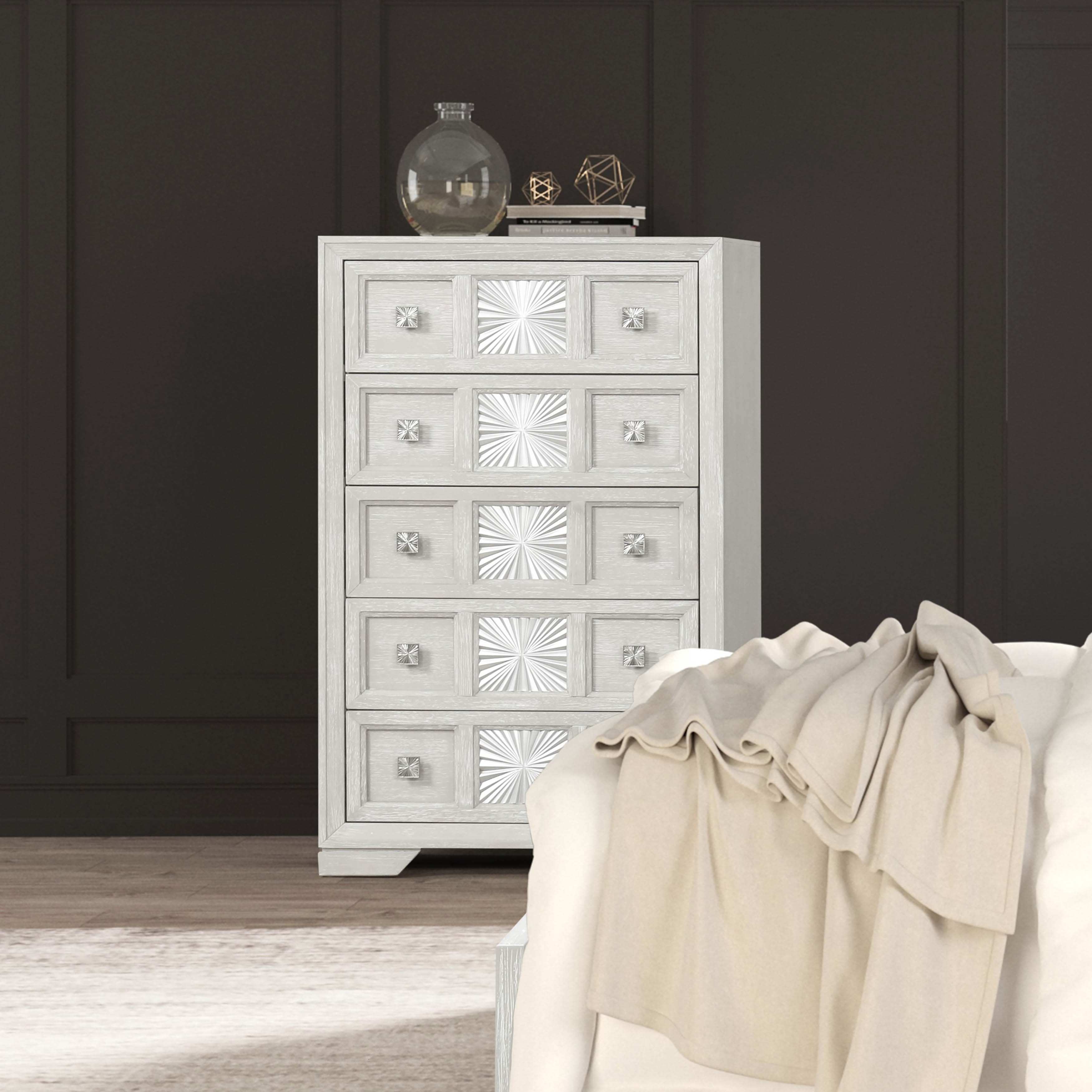 Furniture of America Jupiter Light Grey Wood 5-Drawer Chest