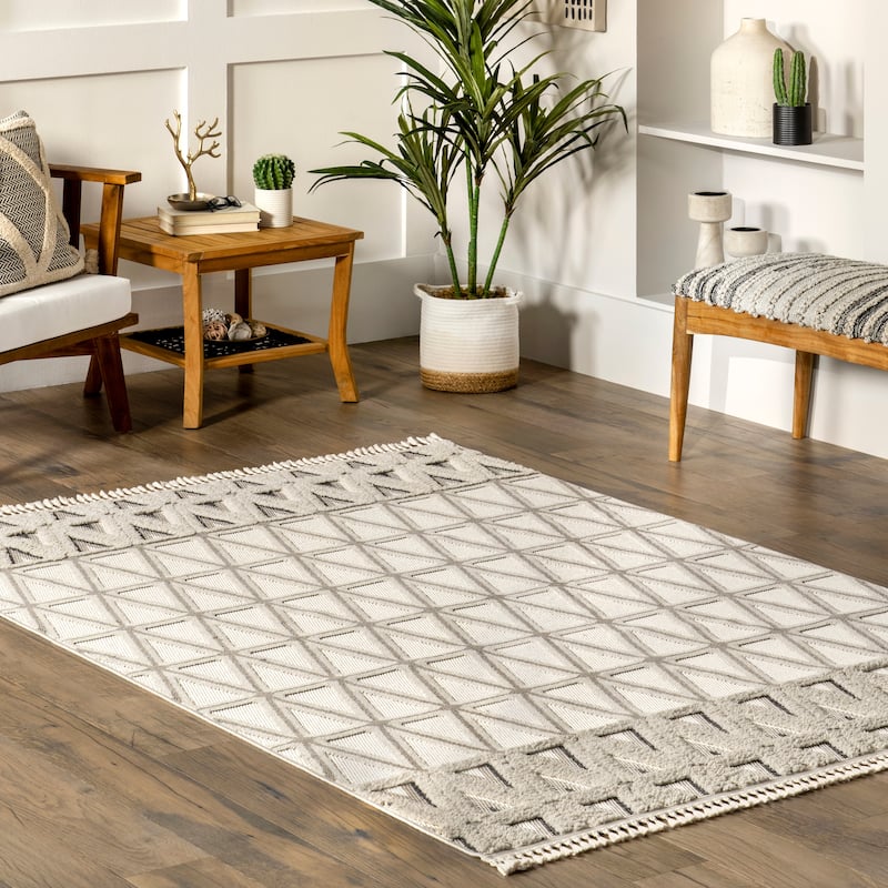 Nuloom Chia Modern Moroccan Tasseled Area Rug - 5'3" x 7'7" - Beige - Rectangle