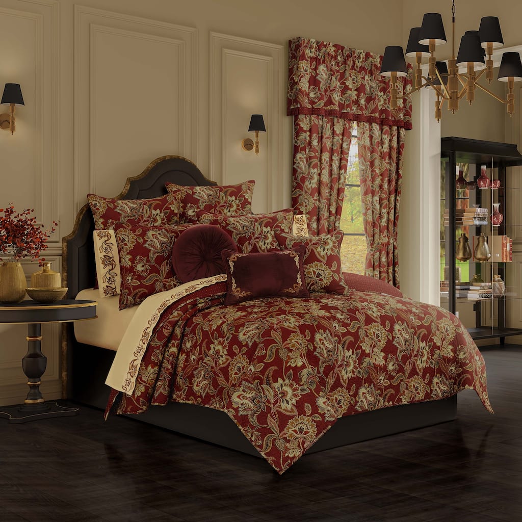 Royal Court Montecito Red Quilt Set