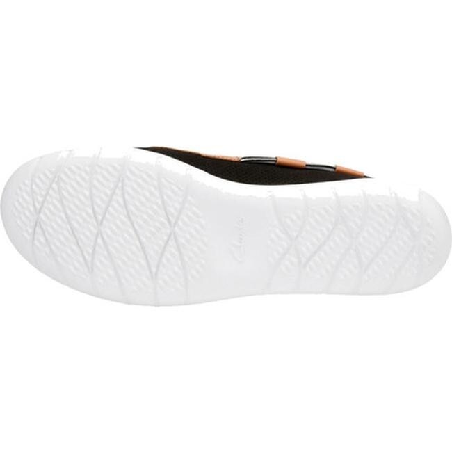 clarks women's ankle boots black leather