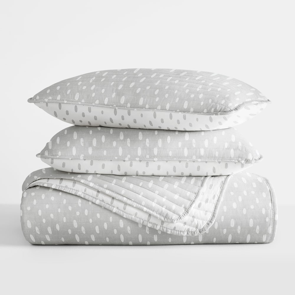Becky Cameron All Season 3 Piece Painted Dots Reversible Quilt Set with Shams