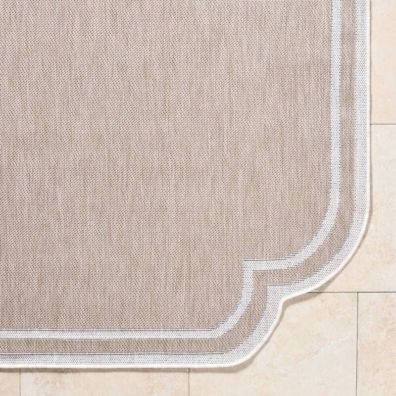 Livabliss Miami Beach Traditional Indoor/Outdoor Area Rug