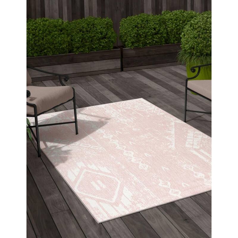 Outdoor Ogooplario Collection Area Rug - Pink - 7'10"x10'
