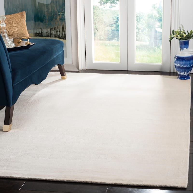 SAFAVIEH Handmade Mirage Filotia Modern Abstract Viscose Rug - 5' x 8' - White