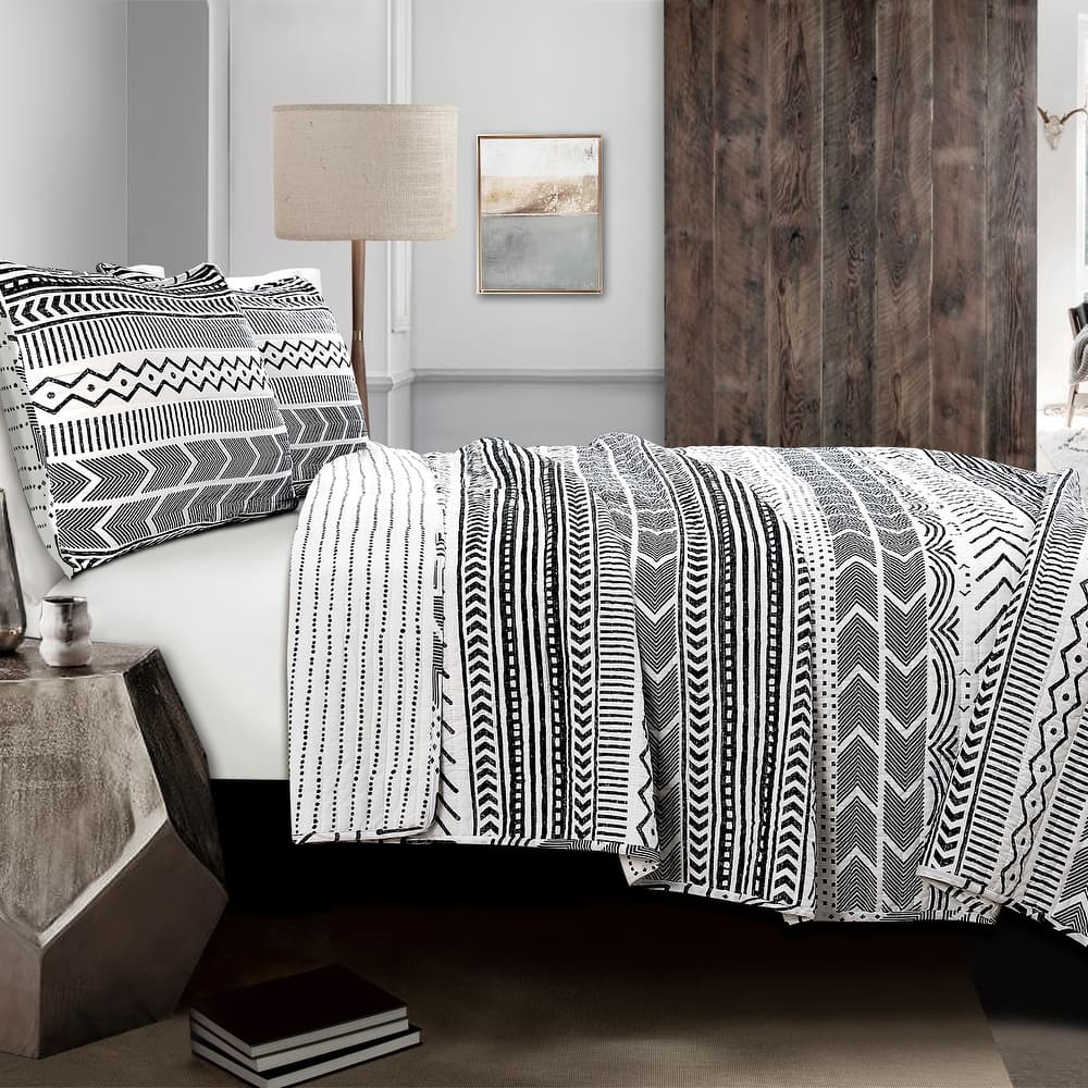 Lush Decor Hygge Geometric Pattern 3-piece Quilt Set