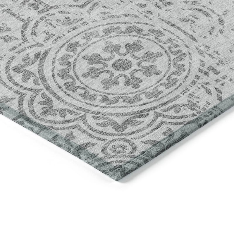 Machine Washable Indoor/ Outdoor Chantille Suzani Vintage Rug