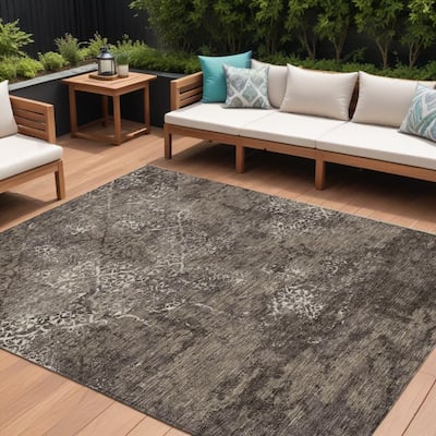 HomeRoots Floral Transitional Rectangle Outdoor Rug