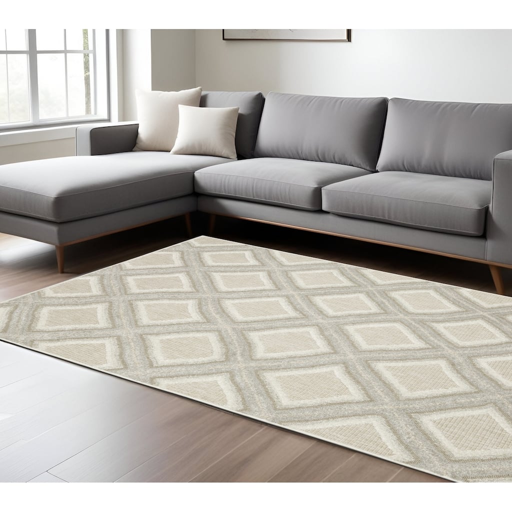 HomeRootsDiamond Transitional Rectangle Area Rug